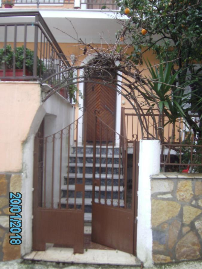 George'S House Apartment Ágios Matthaíos Екстериор снимка