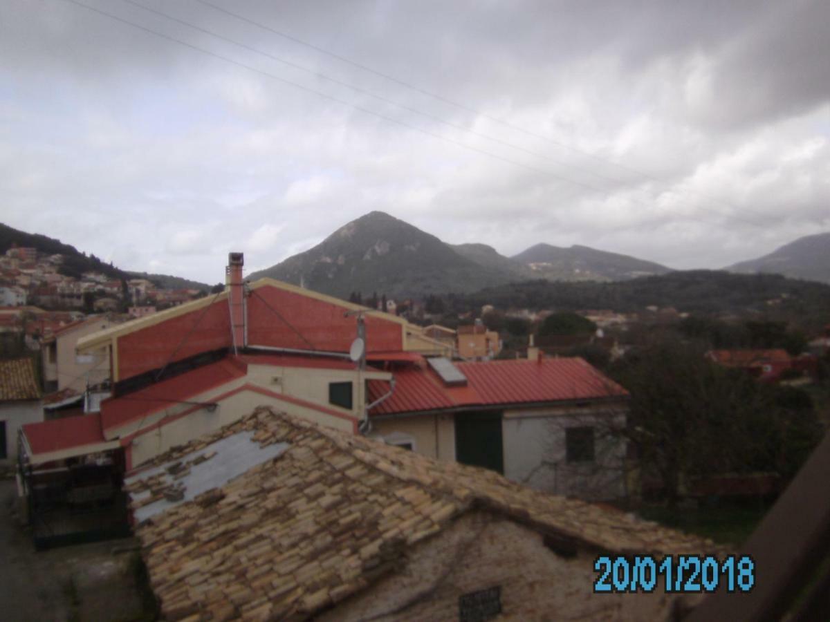 George'S House Apartment Ágios Matthaíos Екстериор снимка