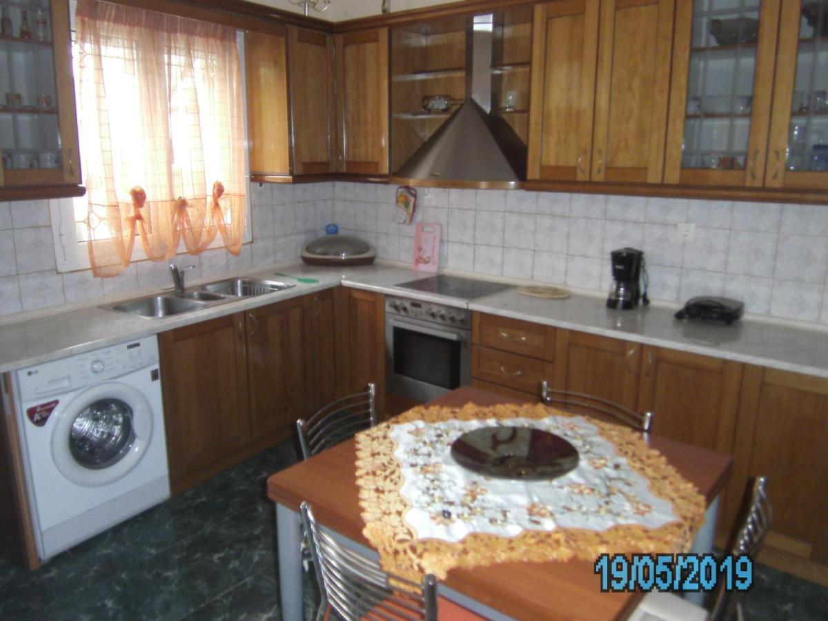 George'S House Apartment Ágios Matthaíos Екстериор снимка